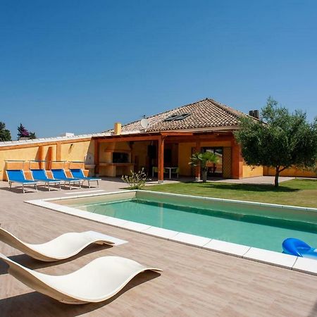 Villa Chloe Capitana Exterior photo